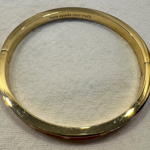 Kate Spade "Spot The Spade" Pink and Gold Enamel Hinged Bracelet - Picture 3 of 5